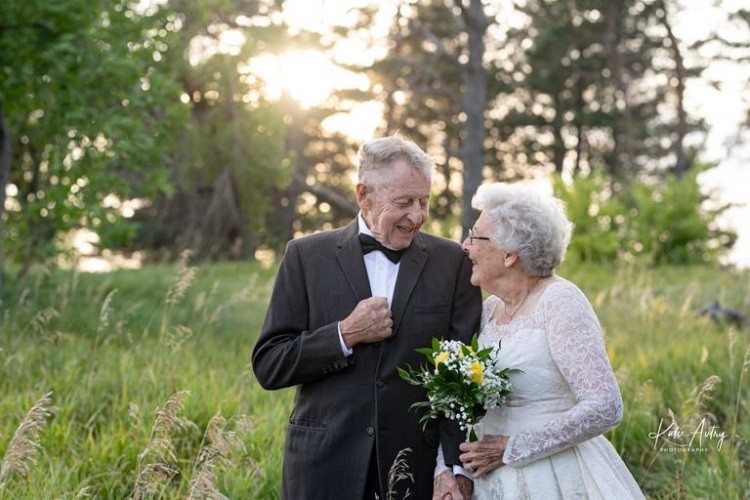 Octogenarian Couple Celebrates Their 60th Anniversary In Their Wedding Outfits