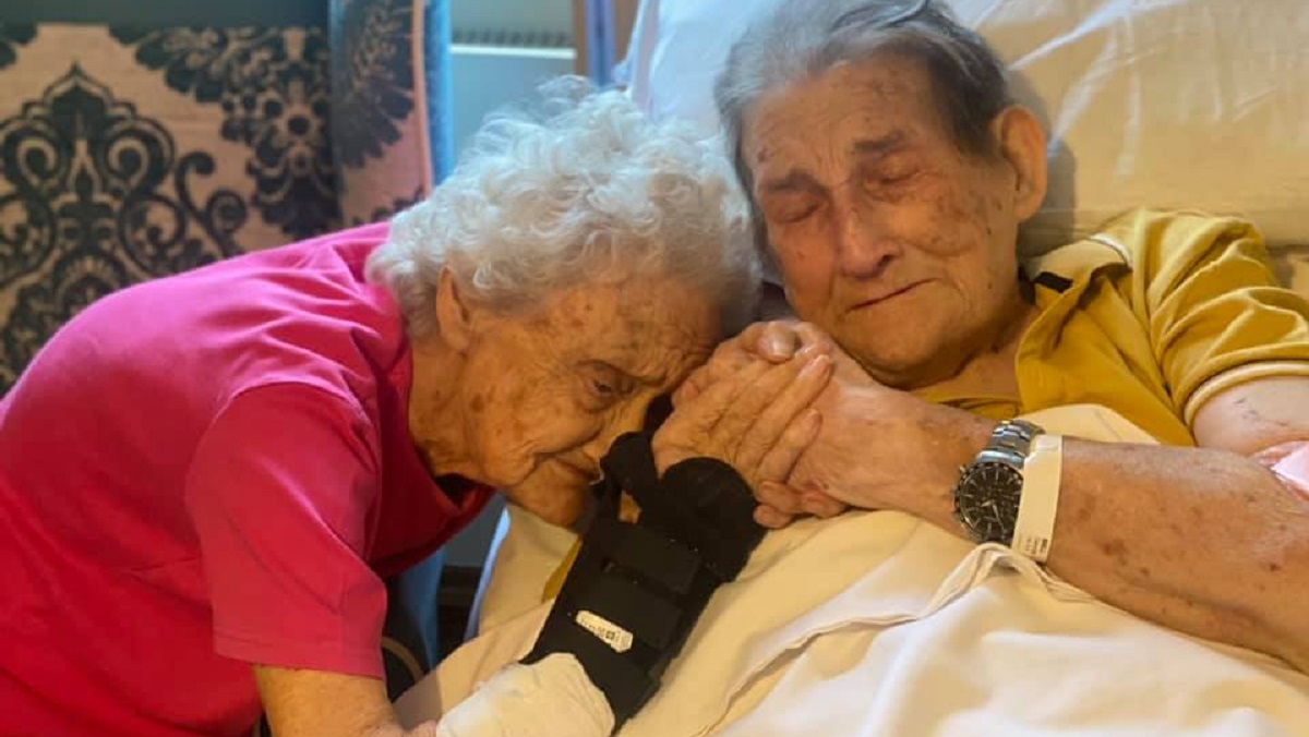 Couple of 66 yrs who spent 100 days apart reunite in heartwarming moment