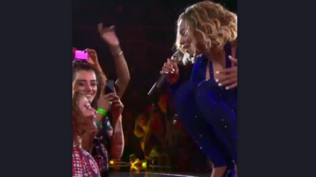 Blind Beyoncé Fan Gets Extra Special treatment from Queen Bey Herself ...