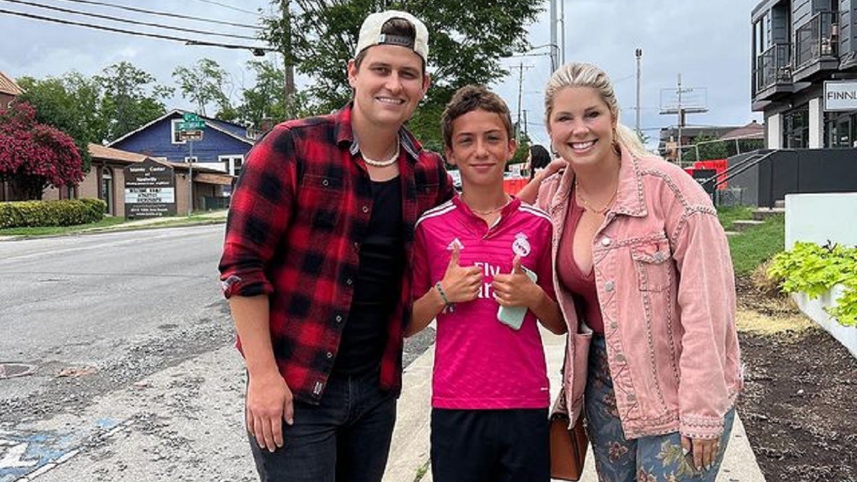 TikTokers help kid raising money for soccer dream