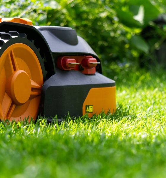 robotic lawnmower robot autonomous 3403793